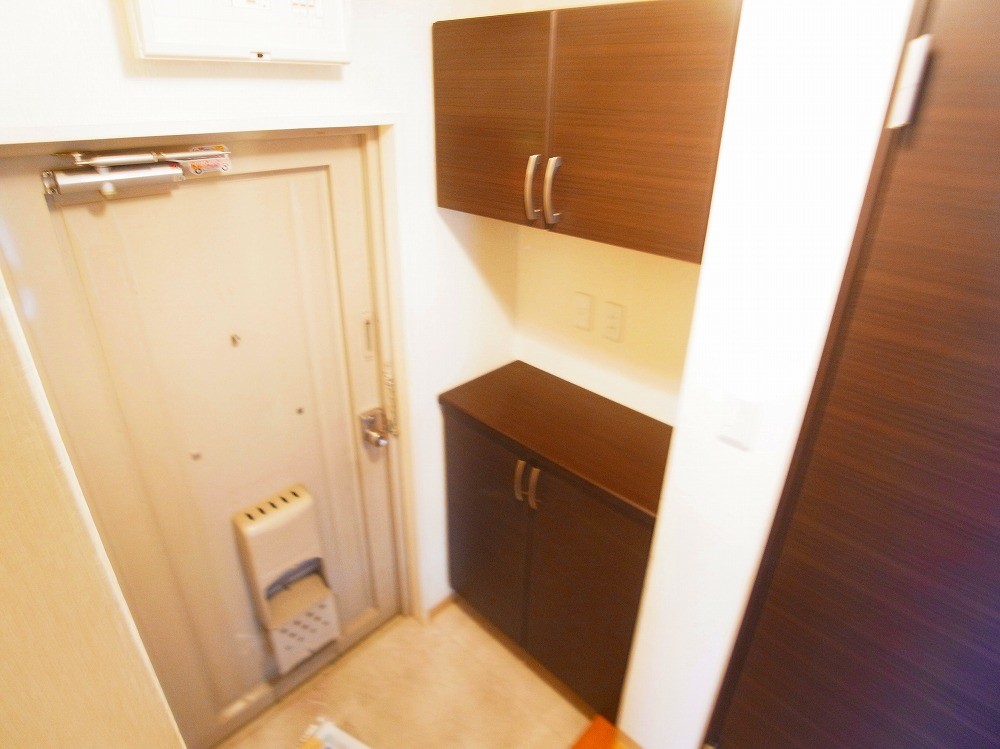 竹の塚ローヤルコーポ 玄関