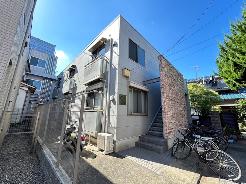 セレ六月 外観写真