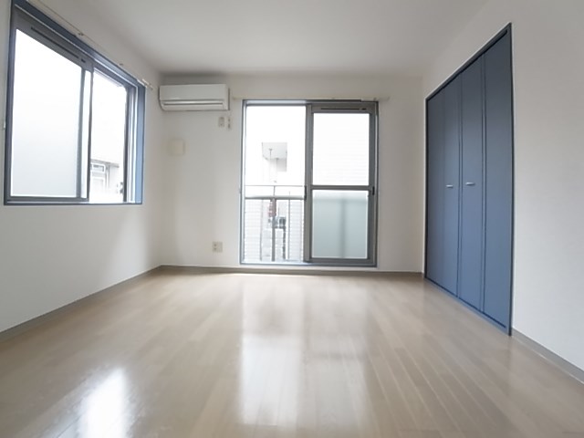 セレ六月 ベッドルーム