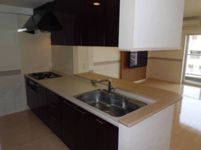 ロイヤルパークス西新井 キッチン