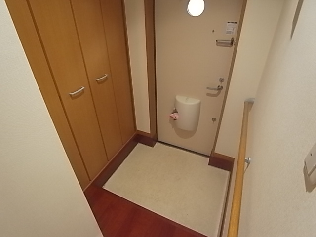 アリビオ（東初石） 玄関