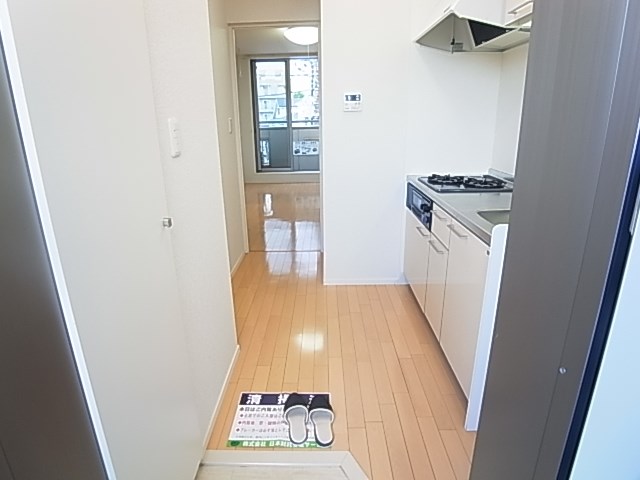 メゾン・ド・ソレイユ千住北 玄関