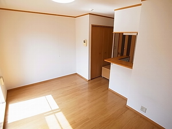 ストロベリーカーサⅡ リビング