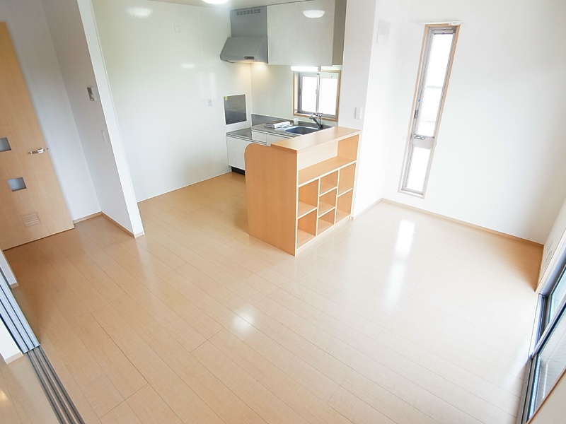 エスペランサ（中根長津町） リビング