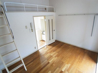 ジュネパレス新松戸第37 リビング