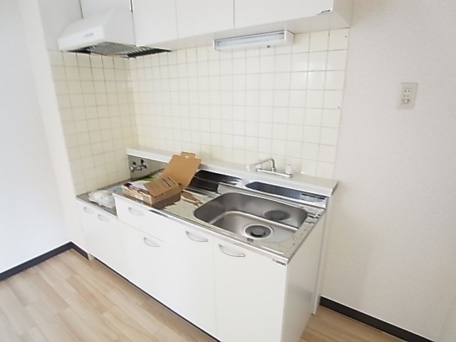 ルミエール田中 キッチン