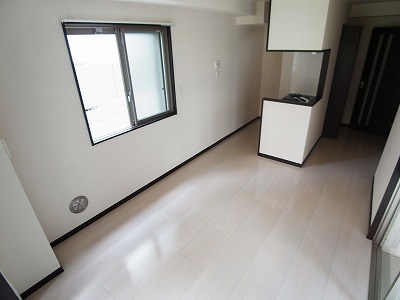 CREW HOUSE 東松戸 リビング