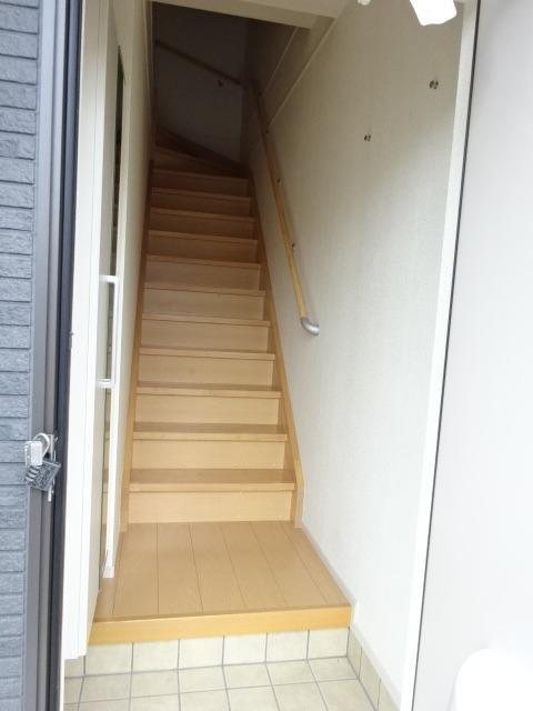 ソイビーンズ　ウッド 玄関