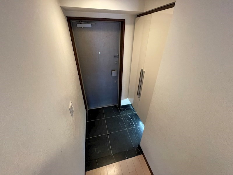 コンフォートパレス六町 玄関