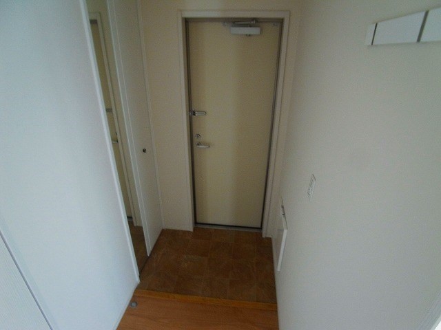 ラシーネ椿 玄関