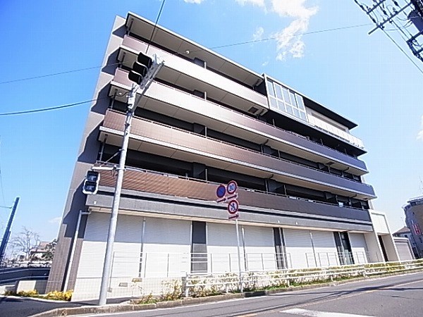レジデンス・ラフィネ 302号室 外観