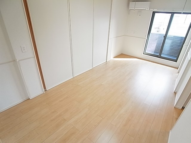 リヴェール　牧の原 リビング