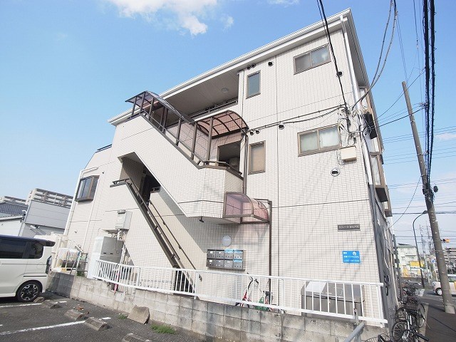 ラフィーヌ・新松戸南 201号室 外観