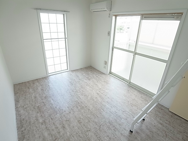 ジュネパレス新松戸第44 リビング