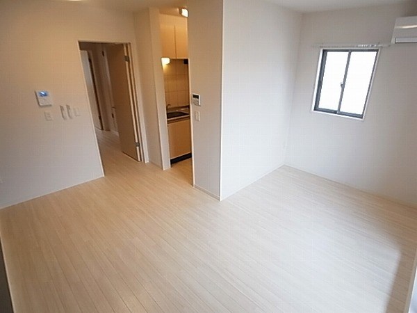 ブランジュ南逆井 リビング