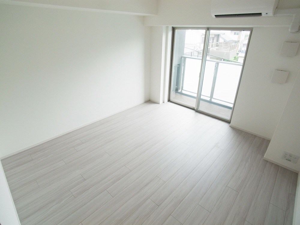 ART APARTMENT IN TOKYO NORTH リビング