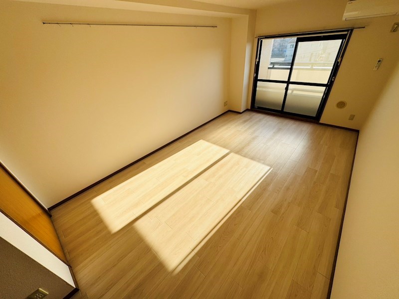 チャームテラス222W リビング