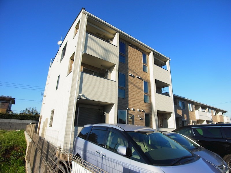 グリーンパークヒルズ  202号室 外観