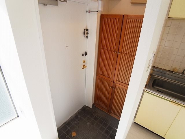 ニューパレス馬橋 玄関