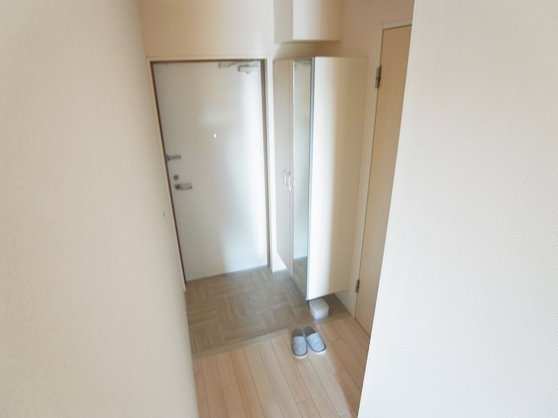 メゾンアイリス 玄関