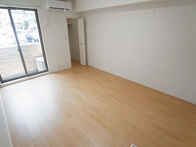 エメラルド ベッドルーム