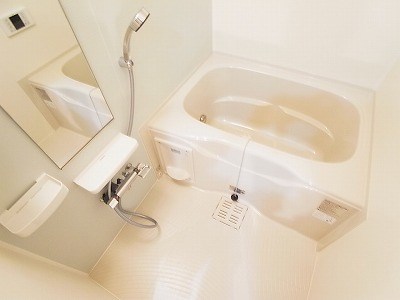 エメラルド 風呂画像