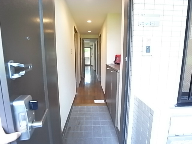 ソレイユ松戸 玄関