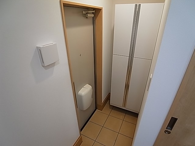 クレアス北松戸 玄関