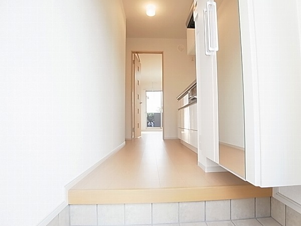 シャン・ド・フルール 玄関