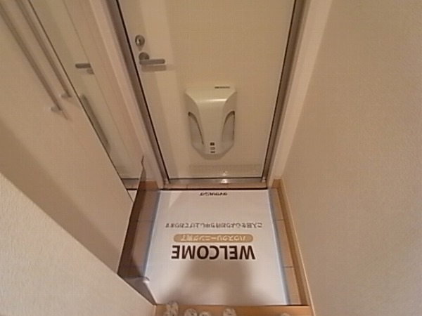 ジュネス 玄関