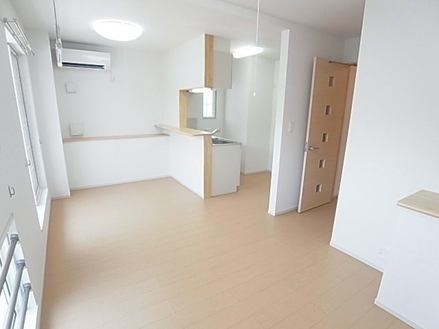 サンシャインビレッジアゼリアＣ その他6