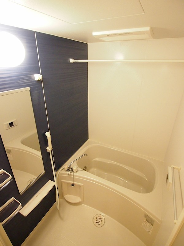 ヴィラ小塚山 風呂画像