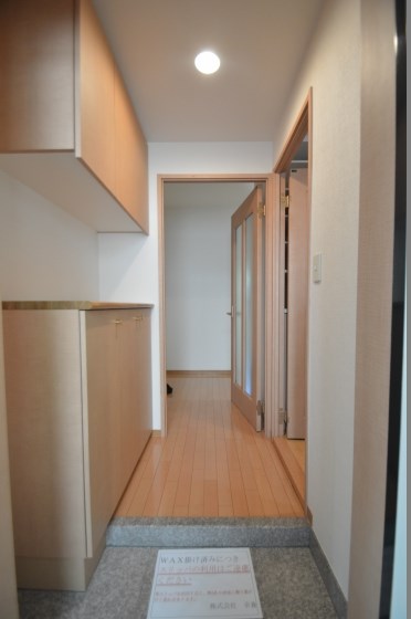 メイクスＦ棟 玄関