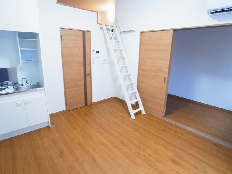 レーヴ リビング