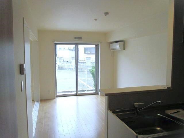 ラシーネオオタキ リビング