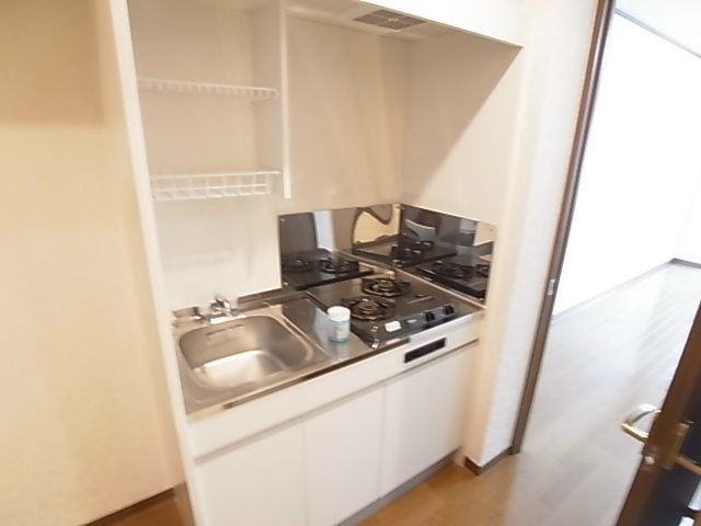 アムール　リーヴェロ キッチン