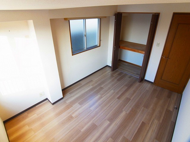 プラーズ関原 ベッドルーム