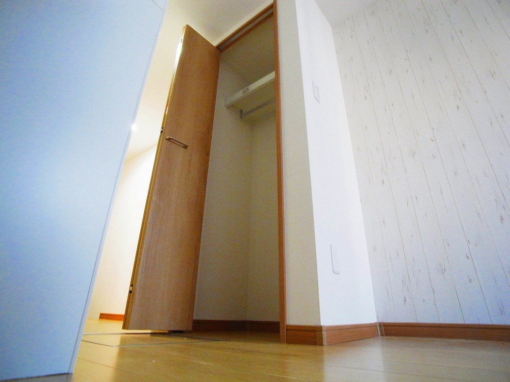 ADIK谷在家 その他