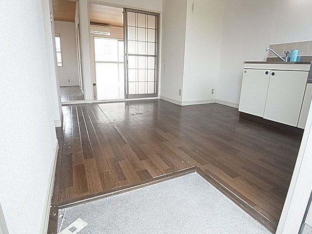 クレールつくし野 玄関