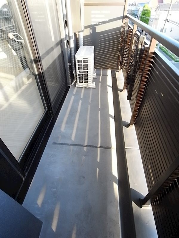 レジデンス・ラフィネ ベランダ