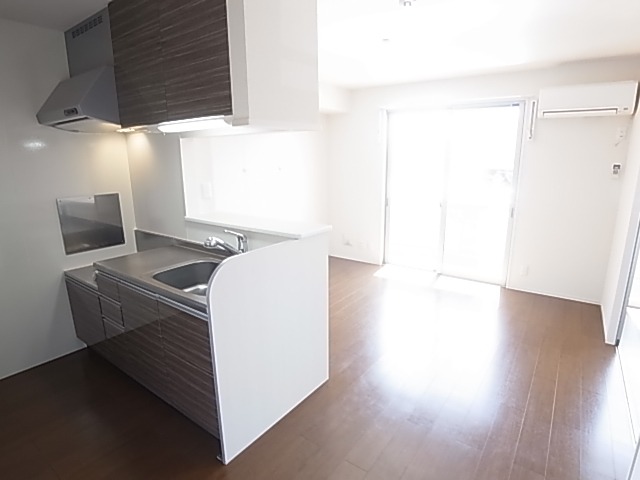 リバーサイドヴィラ　ハピネス リビング