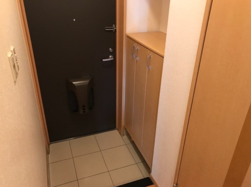 オーパ・ヴィラージュ 玄関