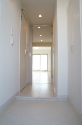 リブリ・ノエル 玄関