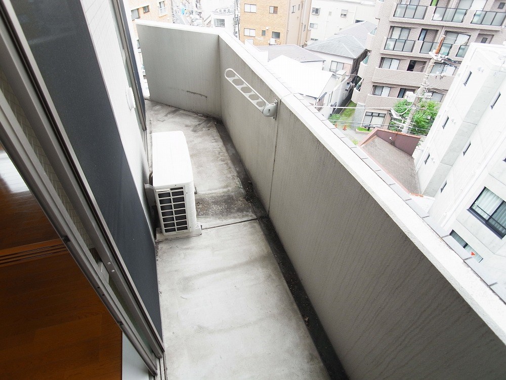 クリスタルコート ベランダ