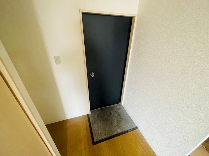 ラウレア西新井 玄関