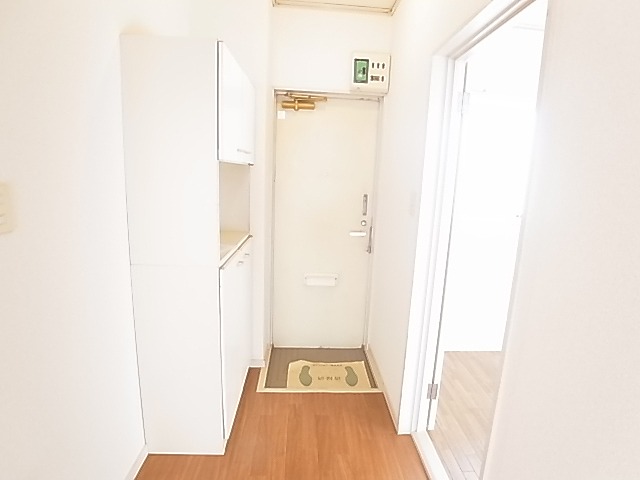 ラブリーホームB 玄関