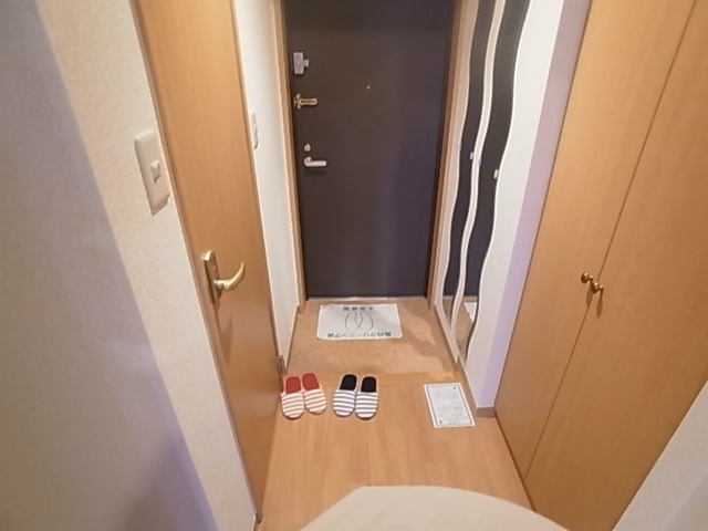 タウンコートサカエ 玄関