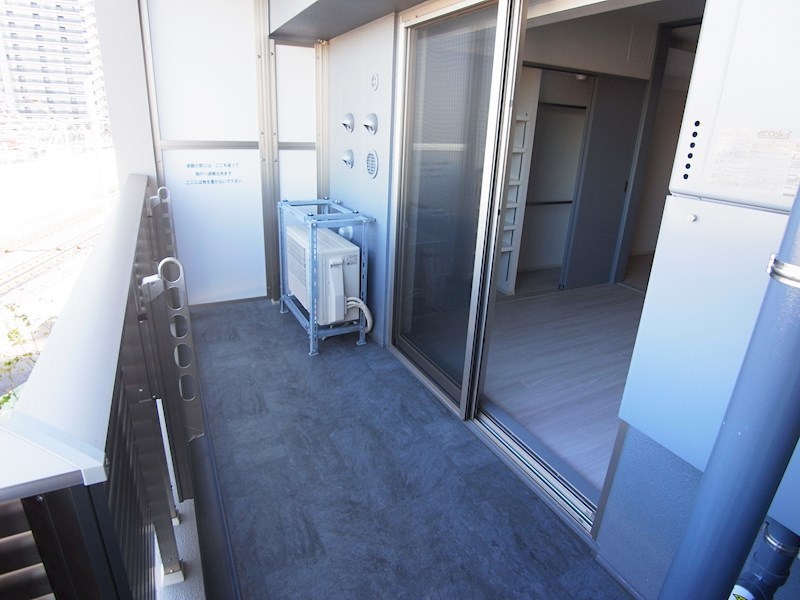 ART RESIDENCE IN OoTAKA-no-MORI ベランダ