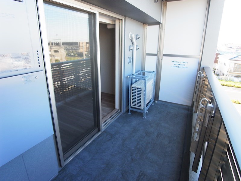 ART RESIDENCE IN OoTAKA-no-MORI ベランダ