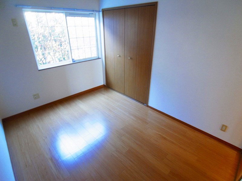 ポワール・メゾン１番館 ベッドルーム